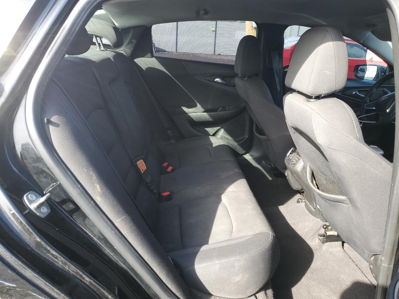 2017 Chevrolet Malibu - Image 10