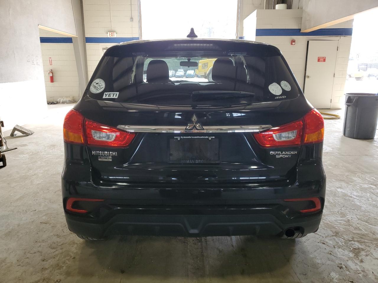 2018 Mitsubishi Outlander - Image 6
