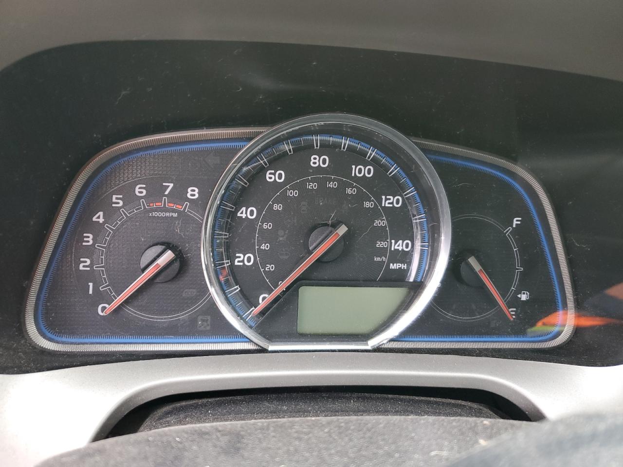 2015 Toyota RAV 4 - Image 9