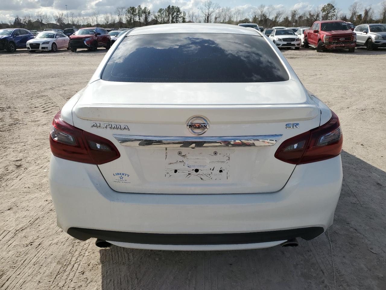 2018 Nissan Altima - Image 6