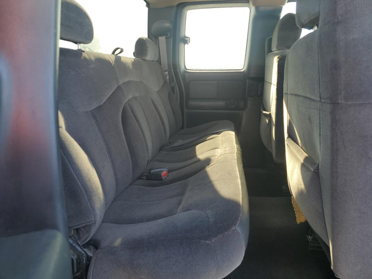 2001 GMC Sierra - Image 10