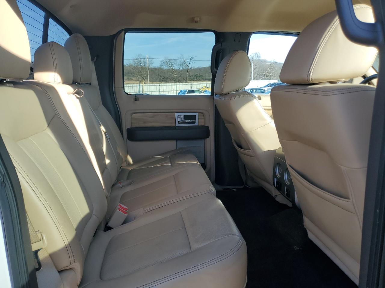 2011 Ford F-150 - Image 10