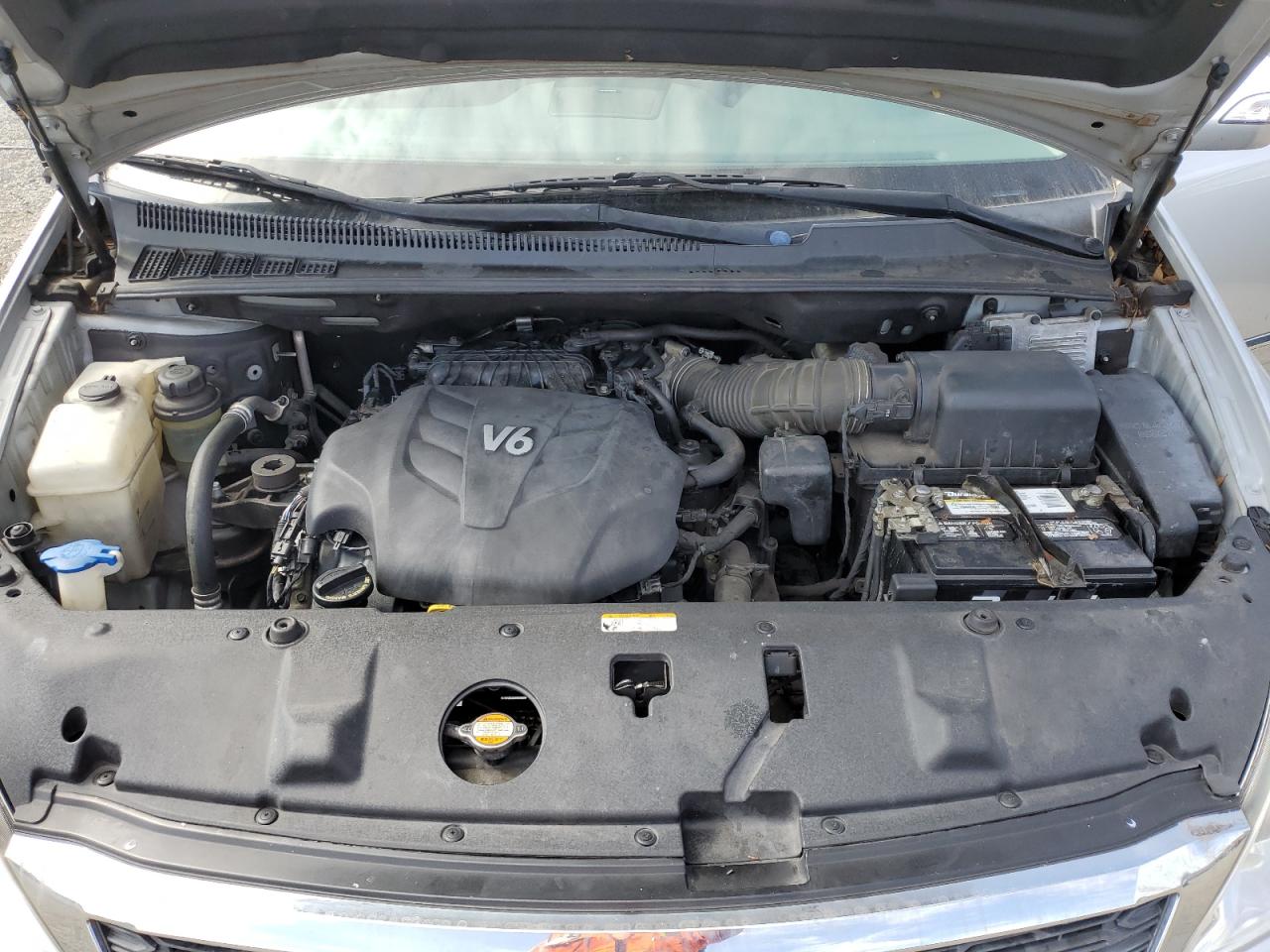 2012 Kia Sedona - Image 12