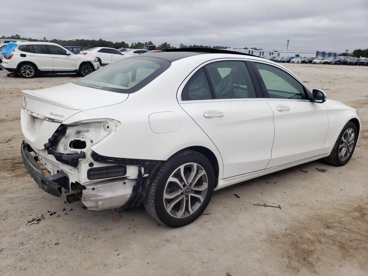 2017 Mercedes-Benz C-klasse - Image 3