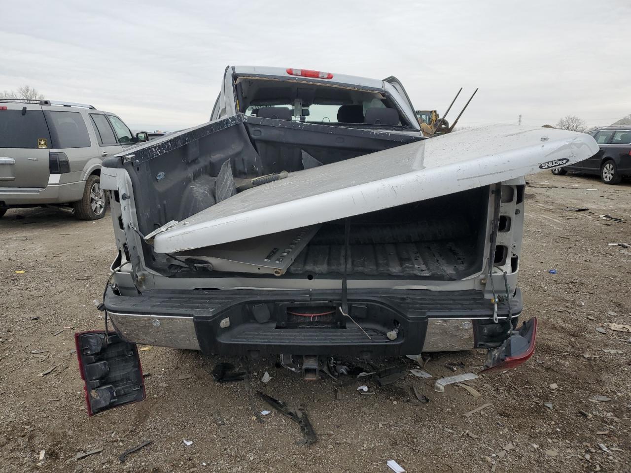2011 Chevrolet Silverado - Image 6