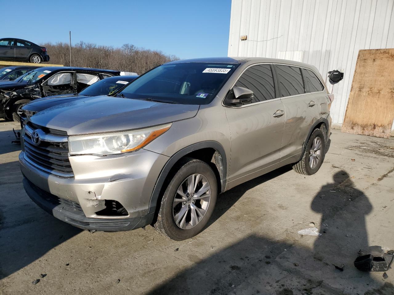 2015 Toyota Highlander - Image 1