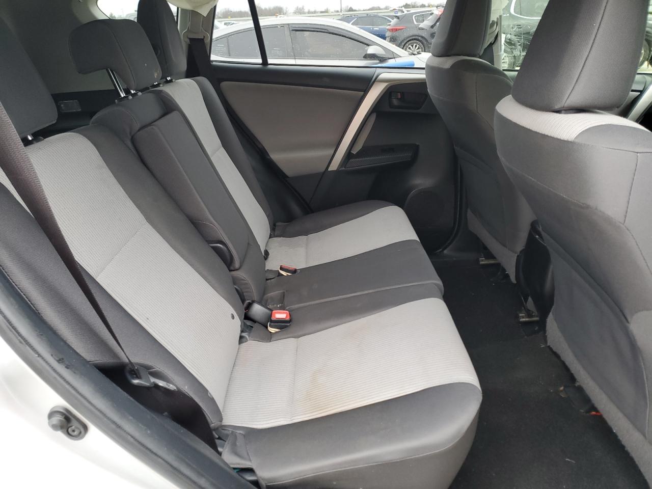 2015 Toyota RAV 4 - Image 11