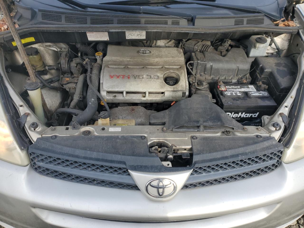 2005 Toyota Sienna - Image 12