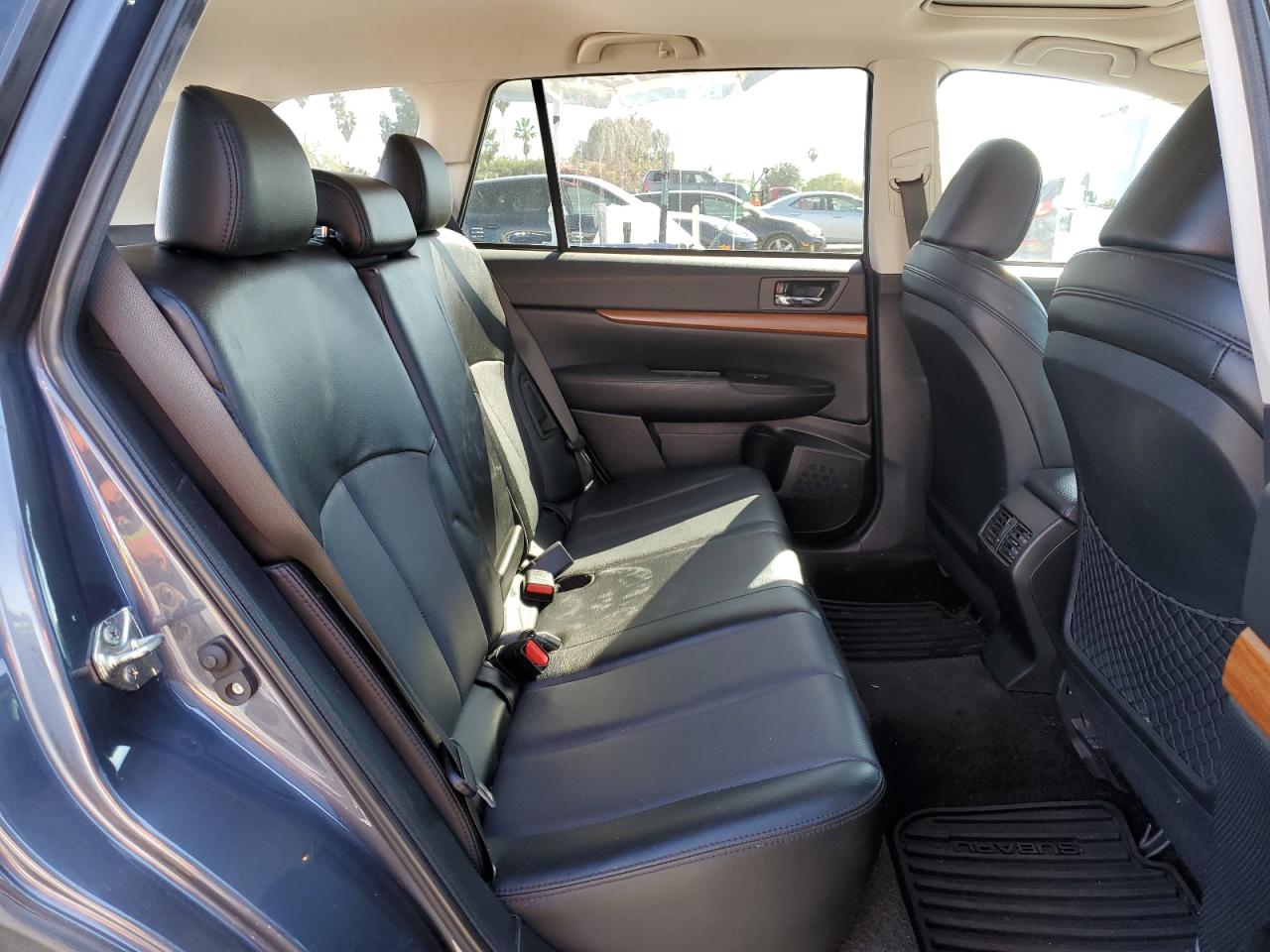 2014 Subaru Outback - Image 11