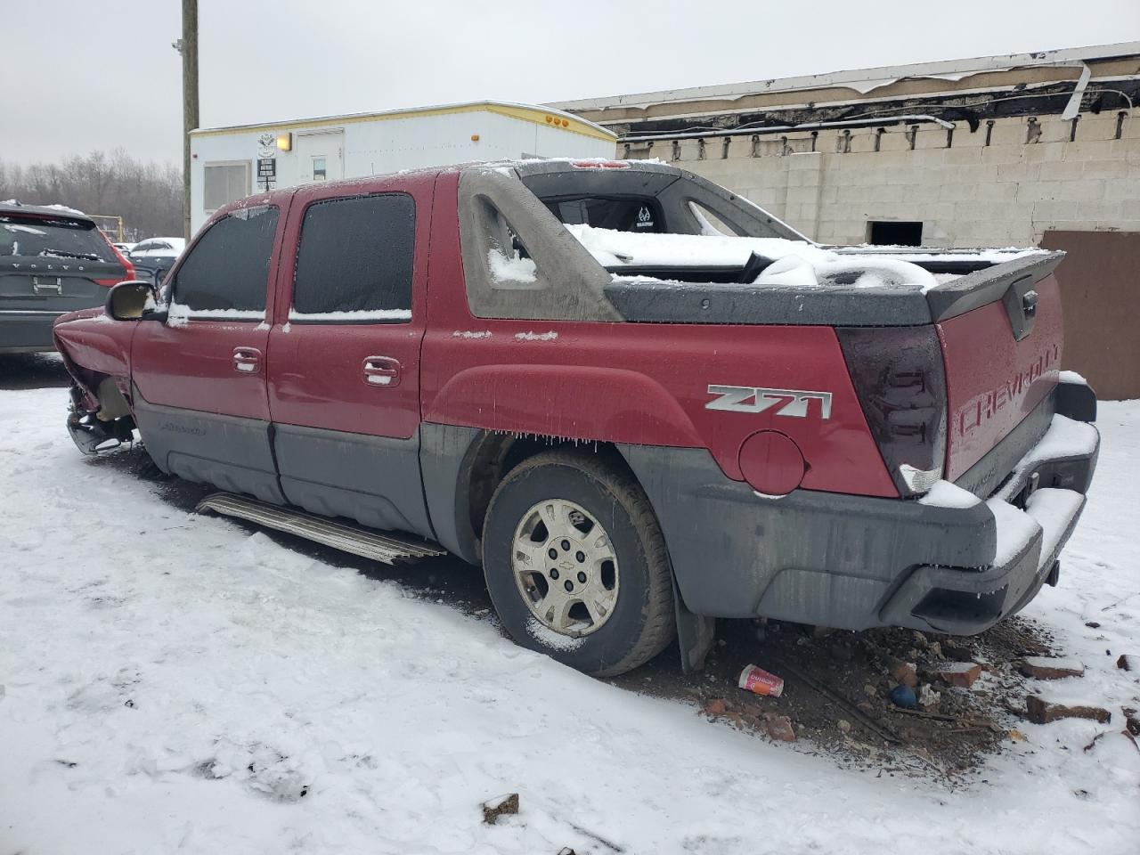 2004 Chevrolet Avalanche - Image 2