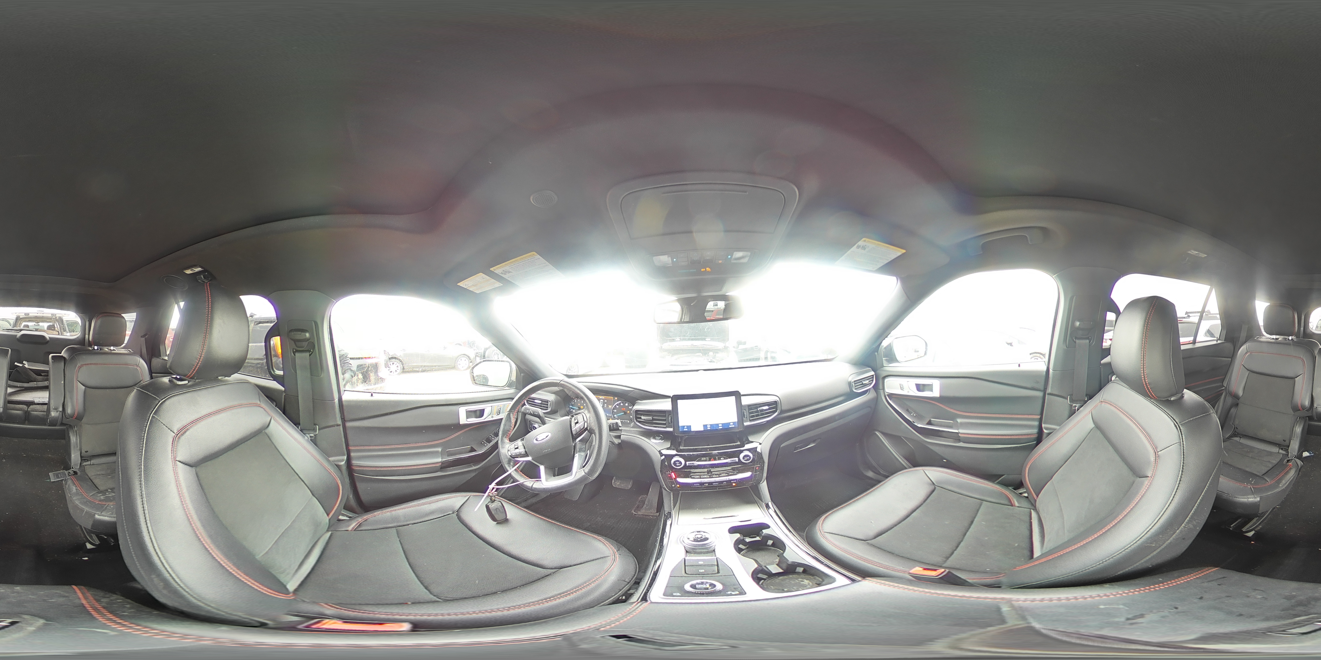 2022 Ford Explorer - Image 12