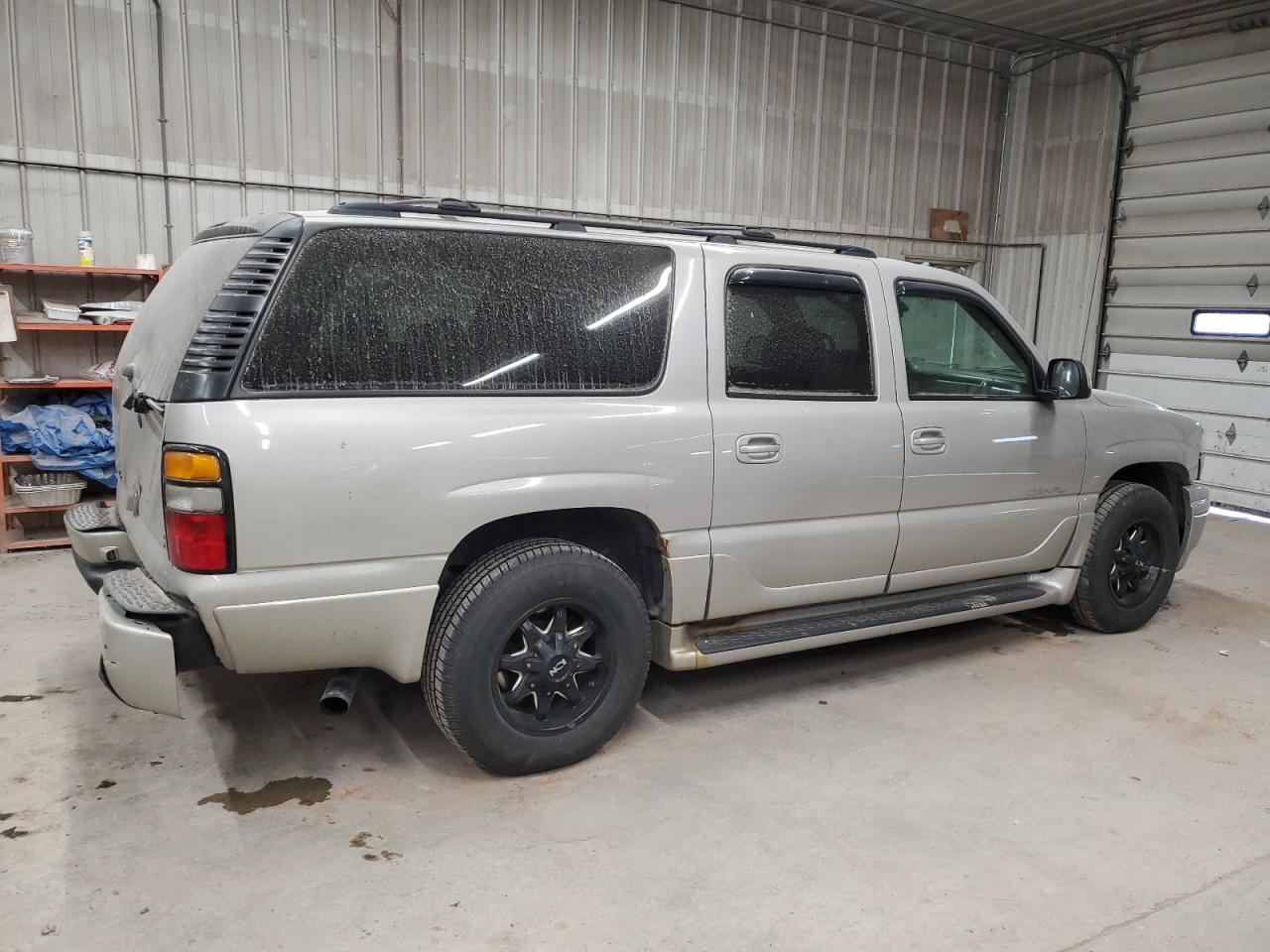 2005 GMC Yukon - Image 3