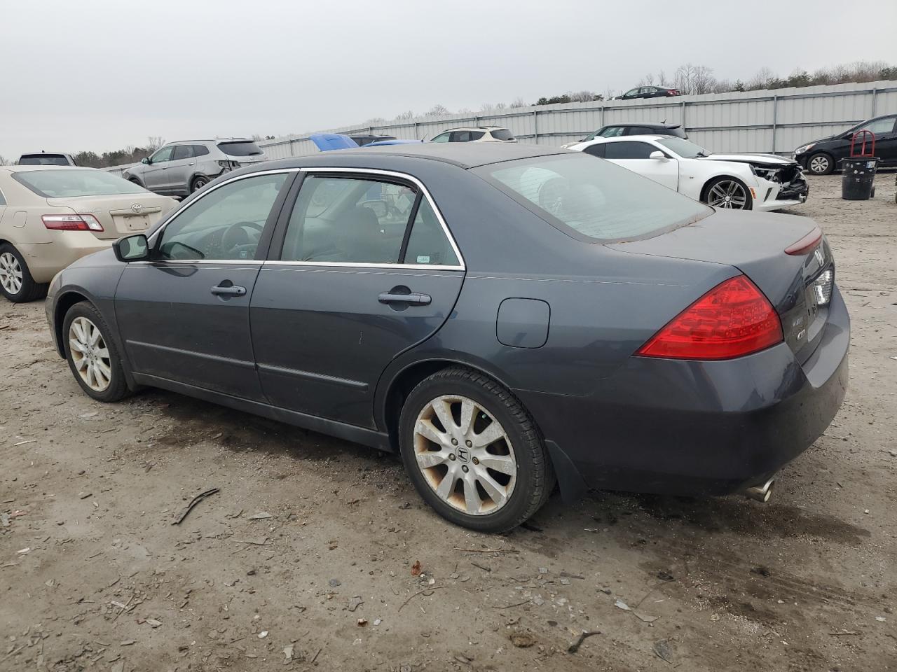 2007 Honda Accord - Image 2