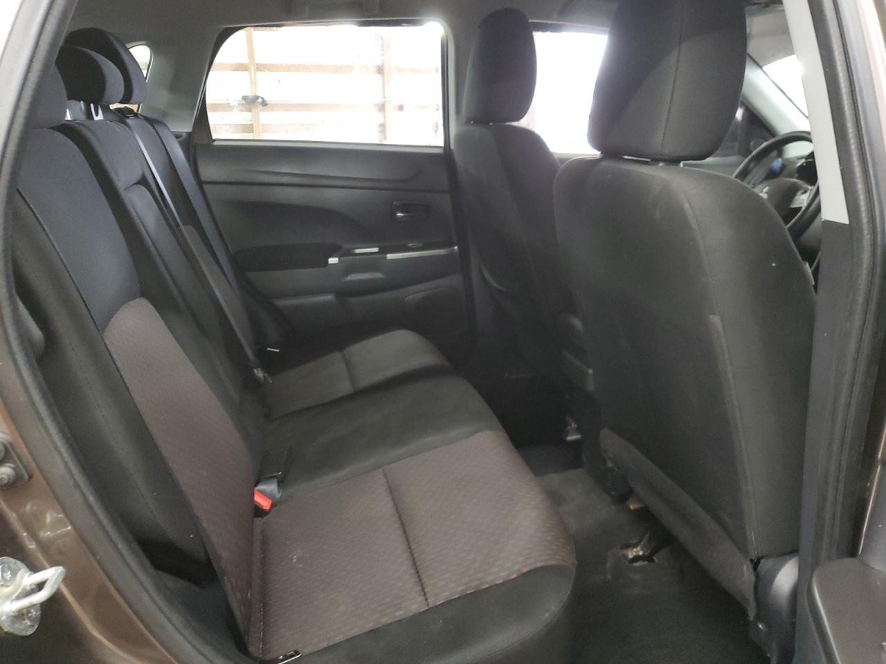 2019 Mitsubishi Outlander - Image 11