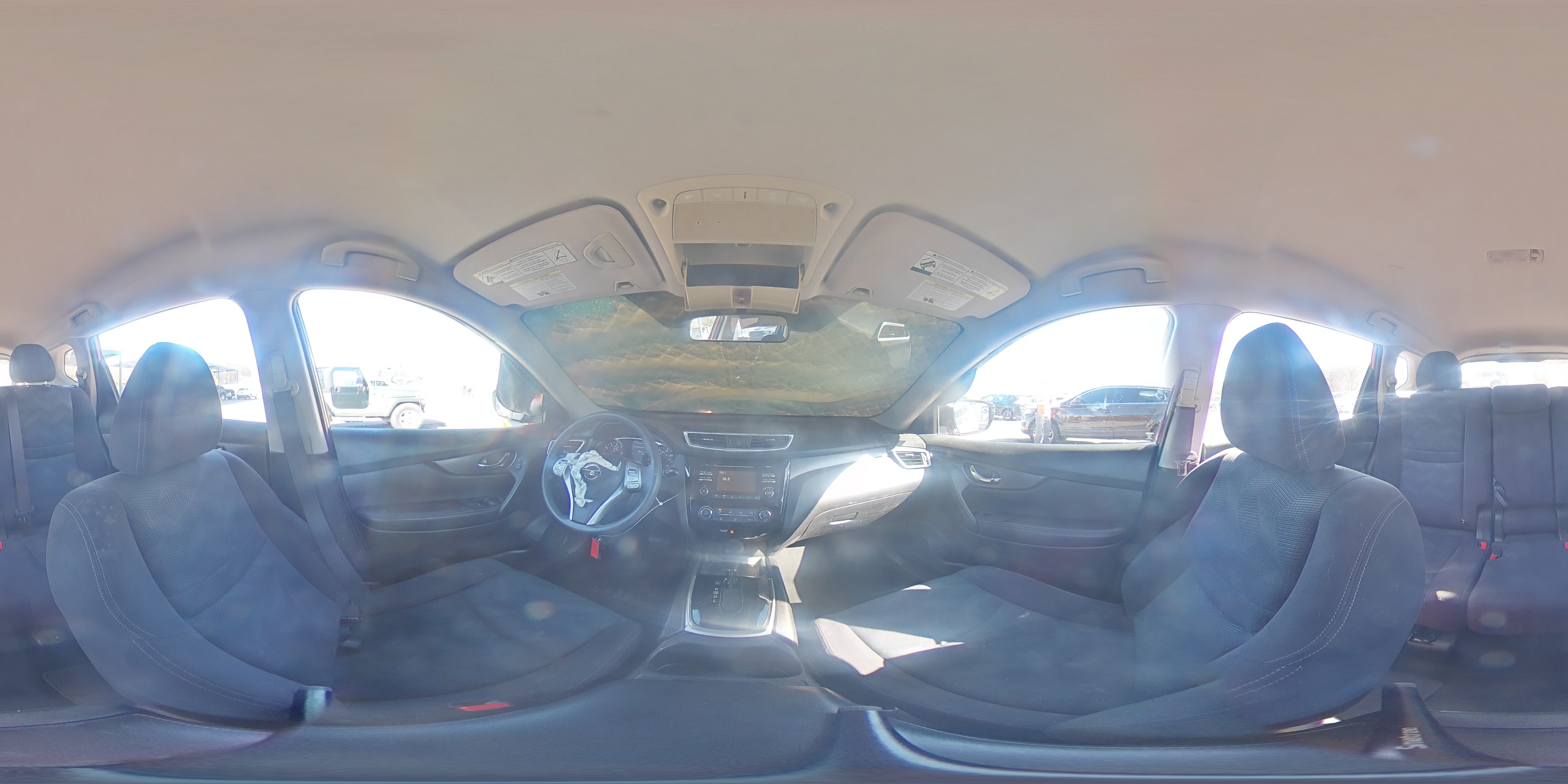 2016 Nissan Rogue - Image 16