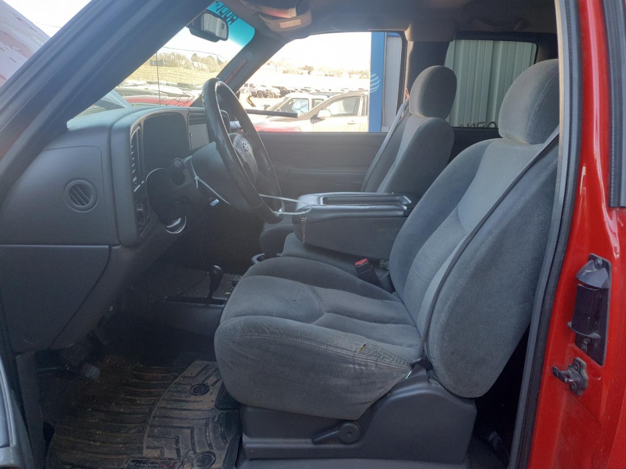 2003 Chevrolet Silverado - Image 7