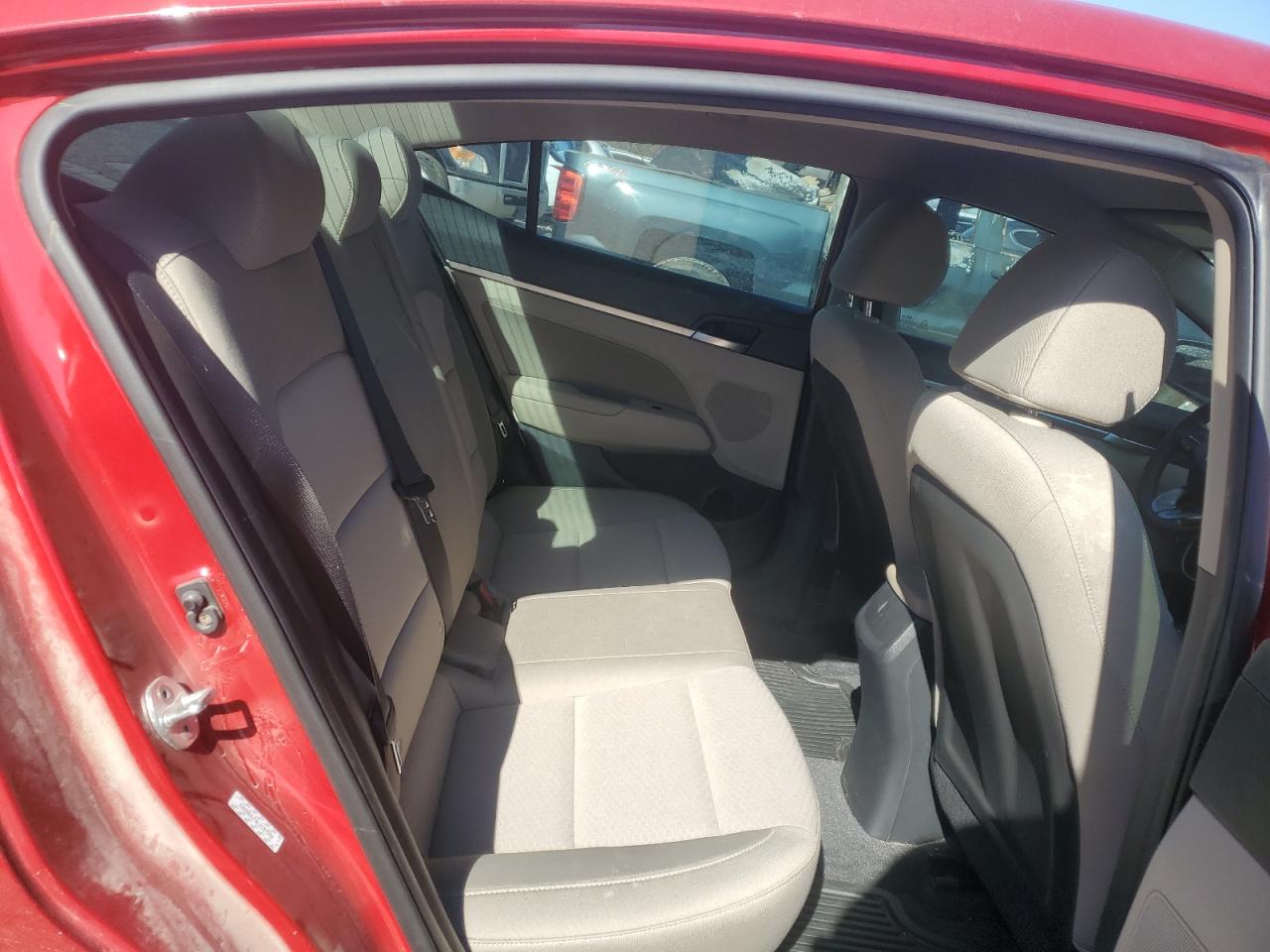 2020 Hyundai Elantra - Image 10