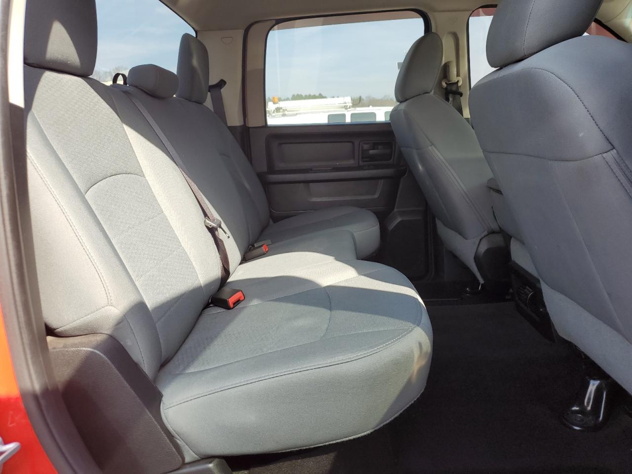 2015 RAM 1500 - Image 10