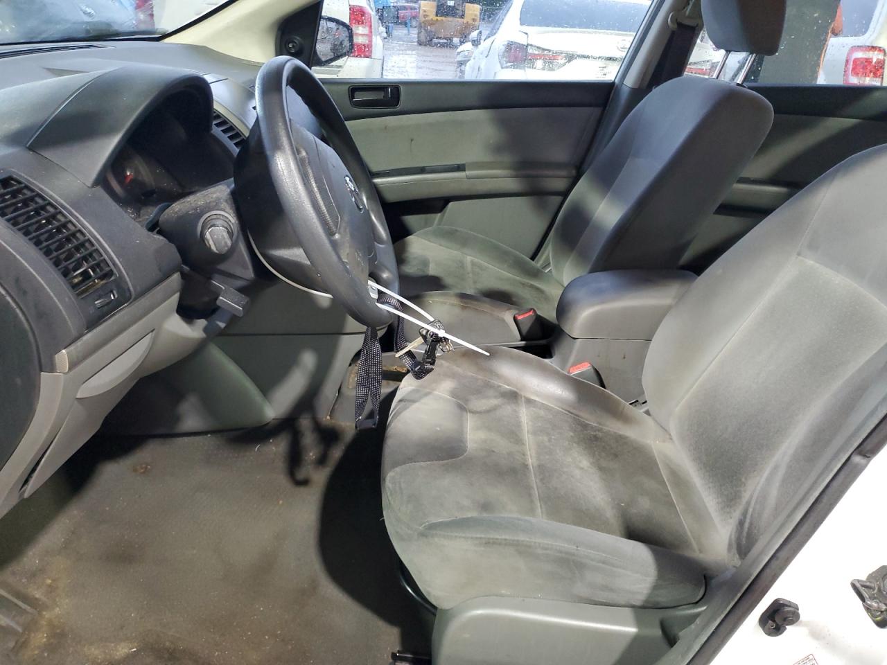 2009 Nissan Sentra - Image 7