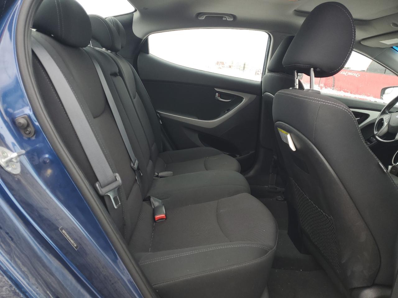 2016 Hyundai Elantra - Image 10