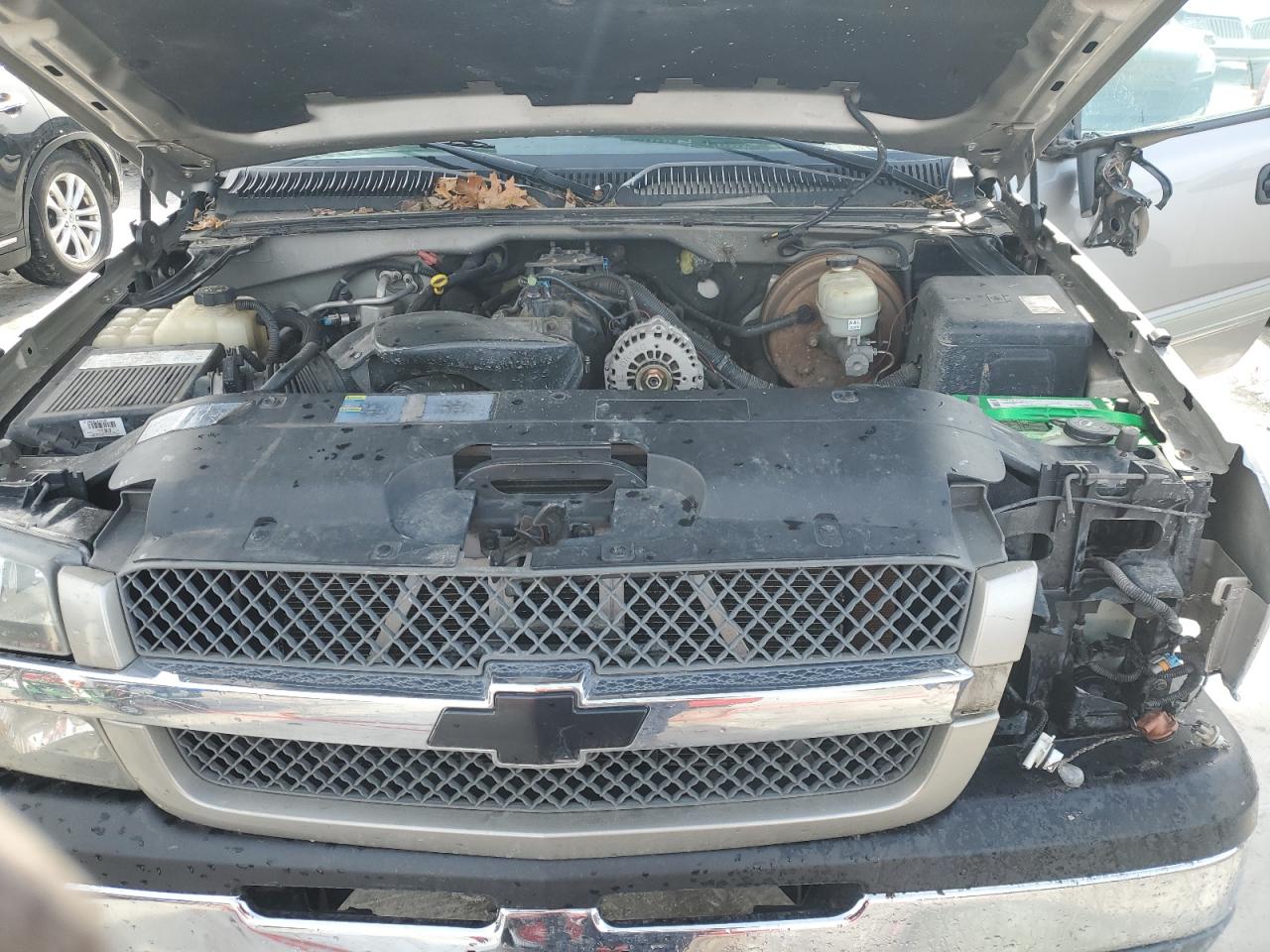 2005 Chevrolet Silverado - Image 11