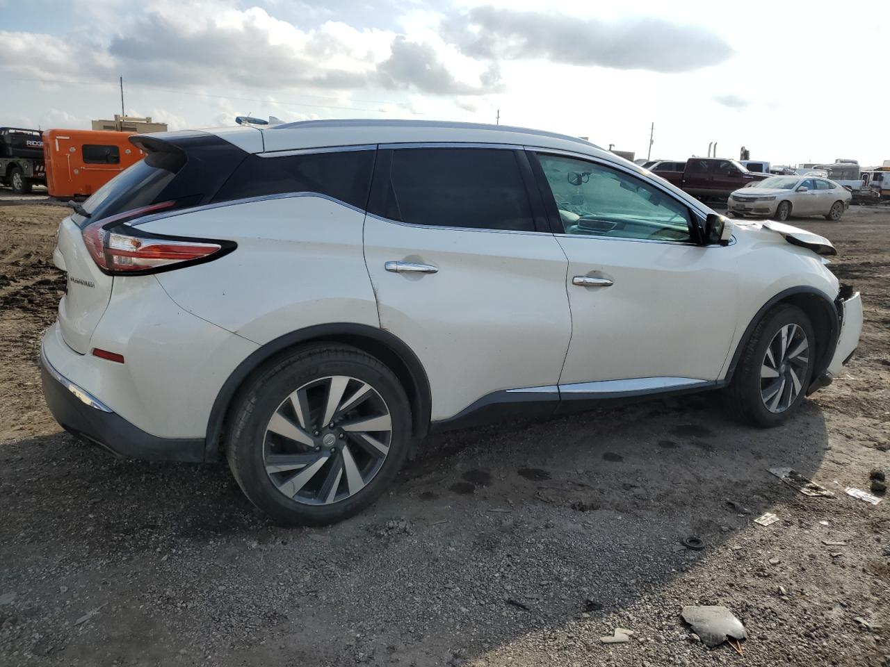 2015 Nissan Murano - Image 3
