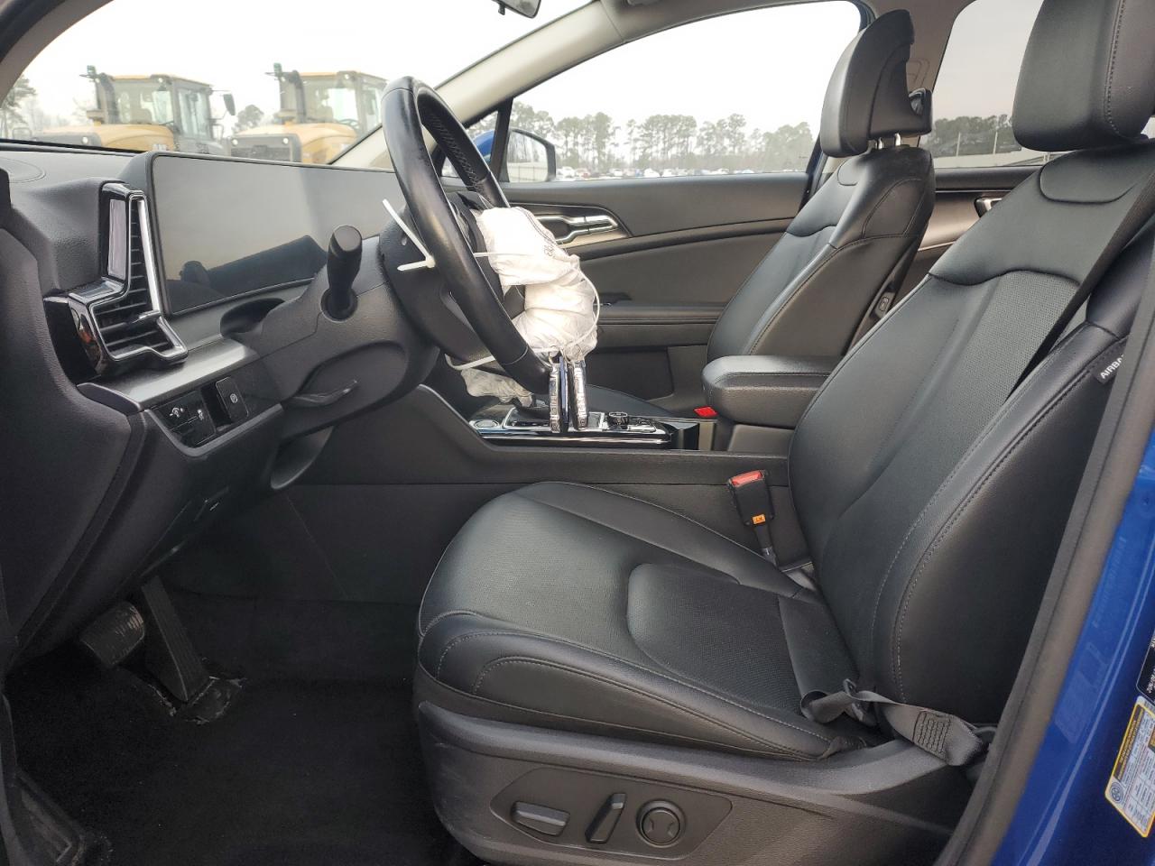 2023 Kia Sportage - Image 7