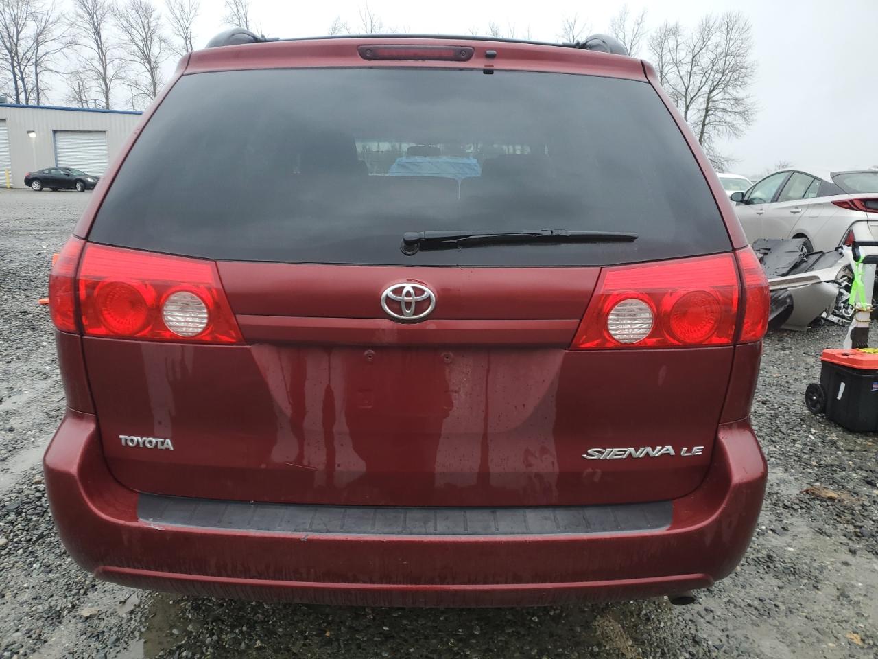 2008 Toyota Sienna - Image 6