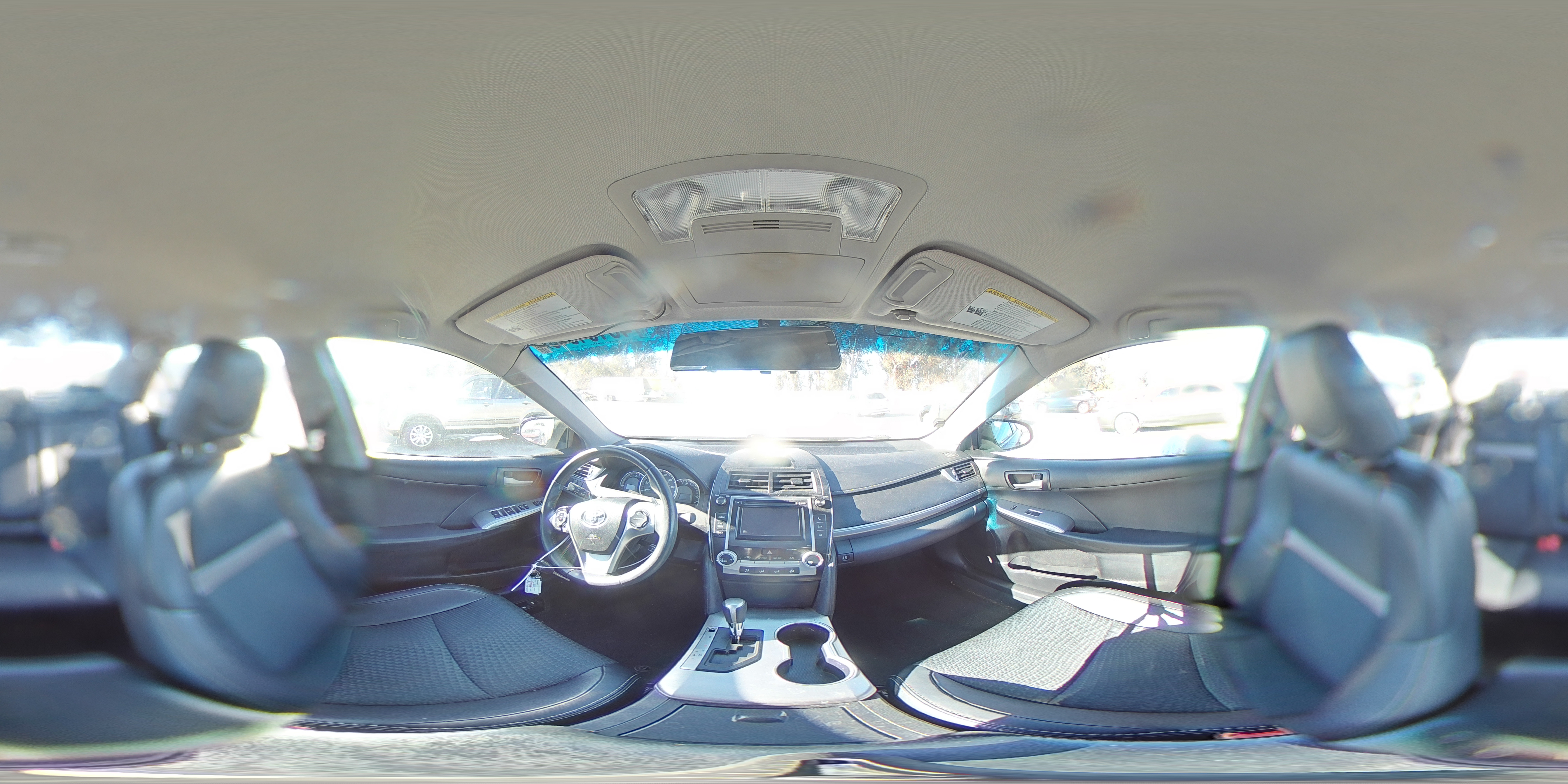 2013 Toyota Camry - Image 12
