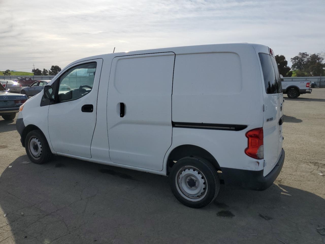 2014 Nissan NV - Image 2
