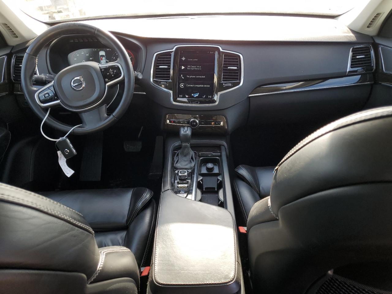 2017 Volvo XC90 - Image 8