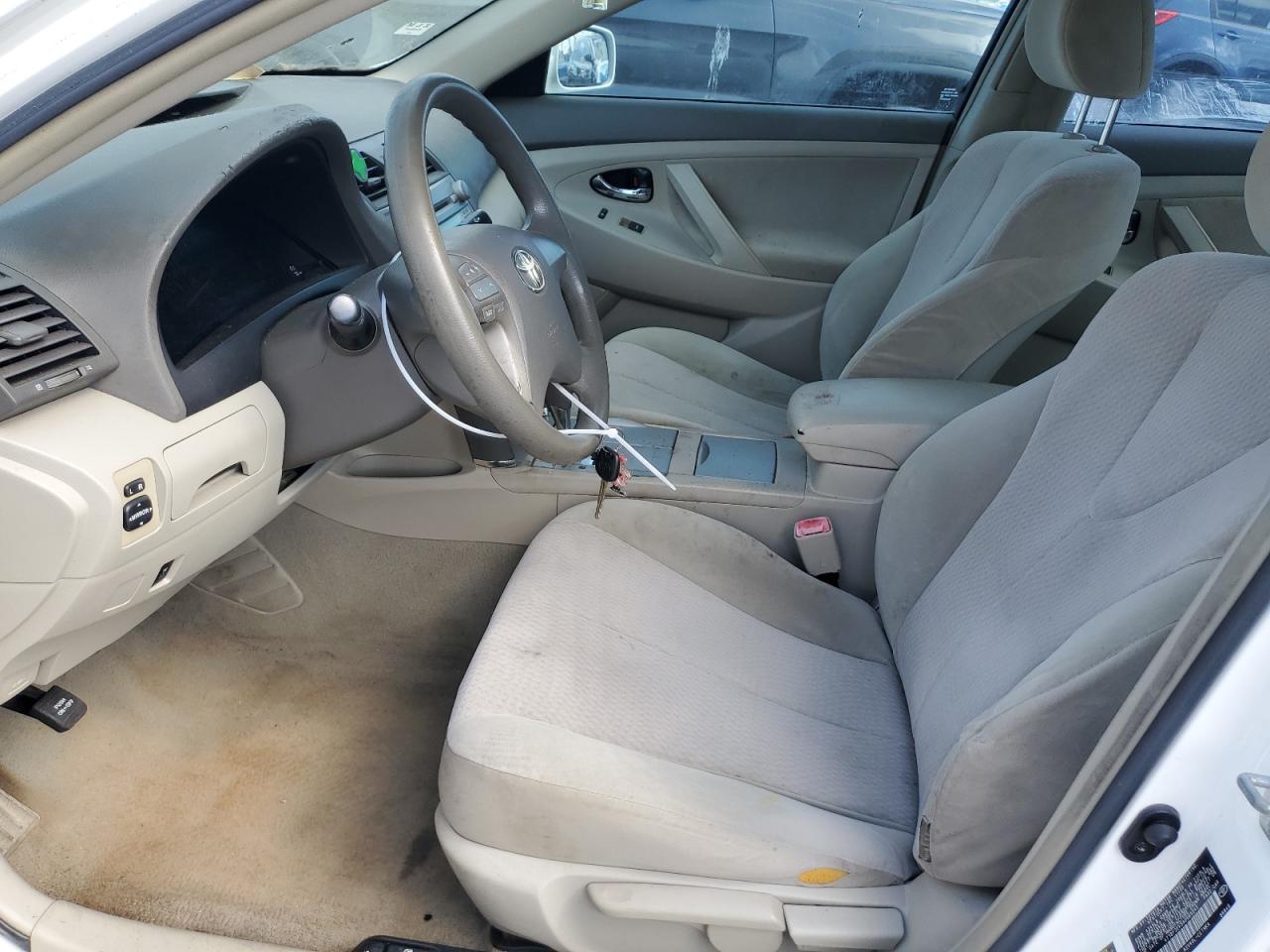 2010 Toyota Camry - Image 7