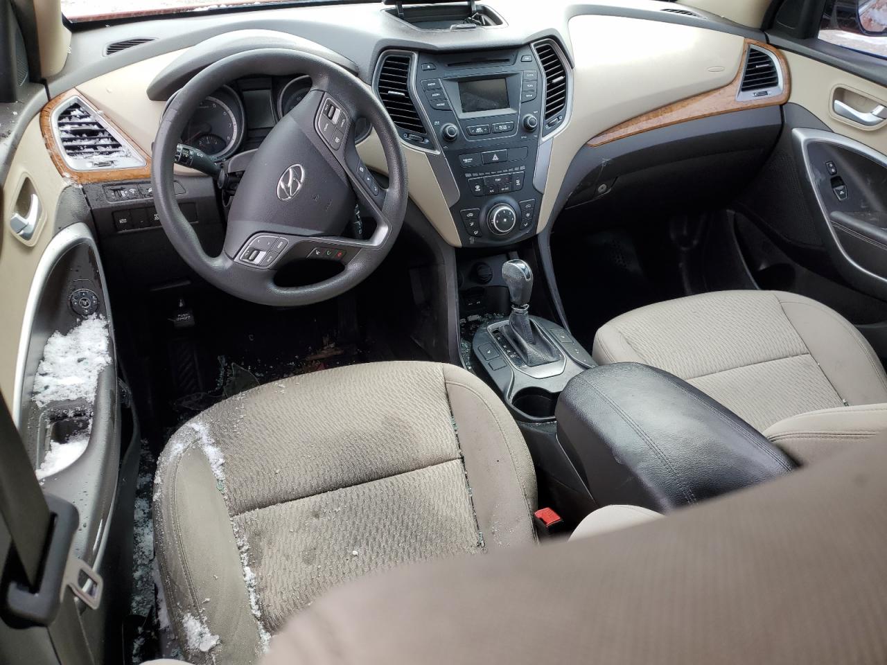 2015 Hyundai Santa Fe - Image 8