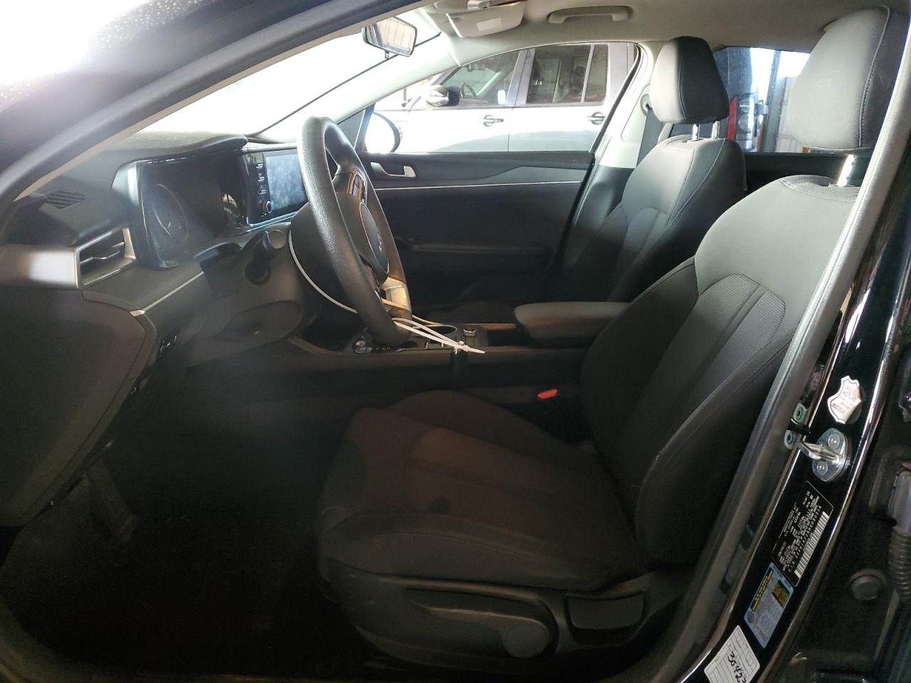 2022 Kia K5 - Image 7
