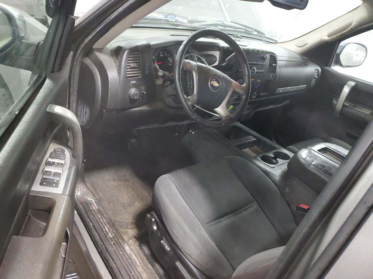 2007 Chevrolet Silverado - Image 8