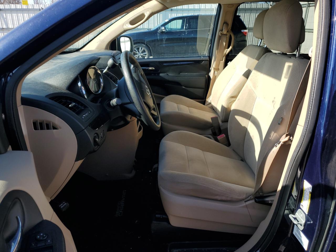 2014 Dodge Caravan - Image 7