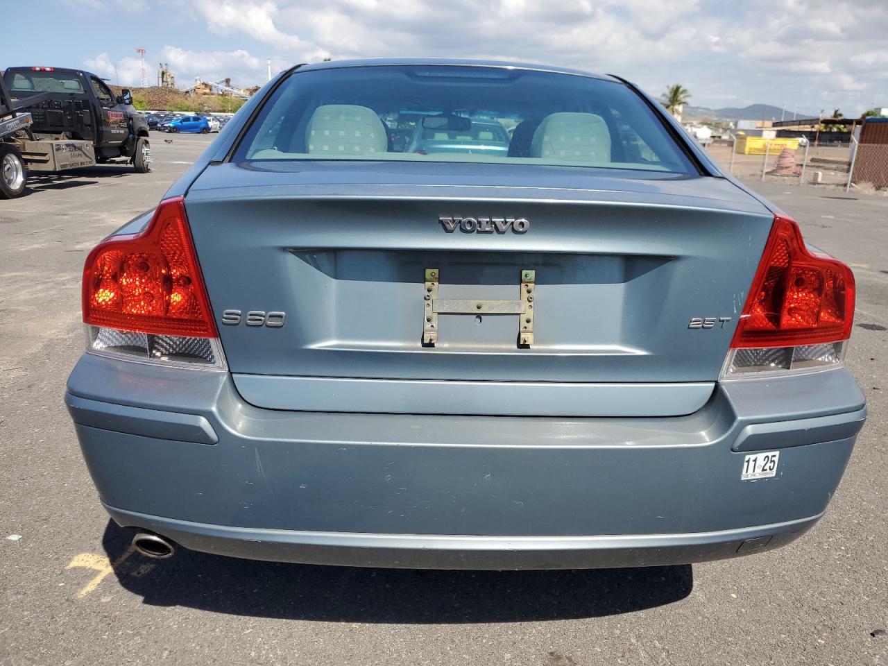 2005 Volvo S60 - Image 6