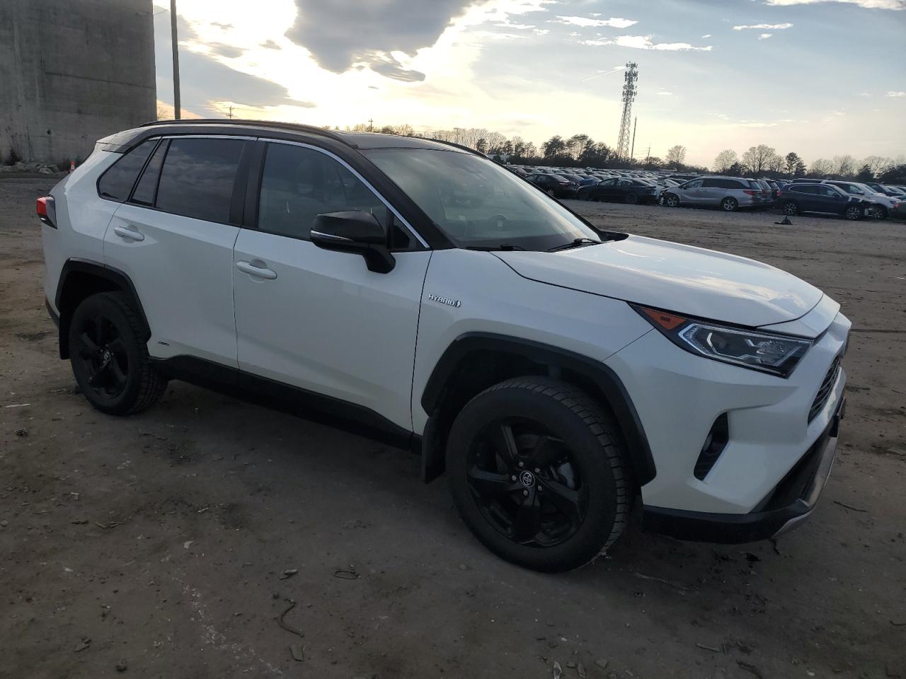 2020 Toyota RAV 4 - Image 4