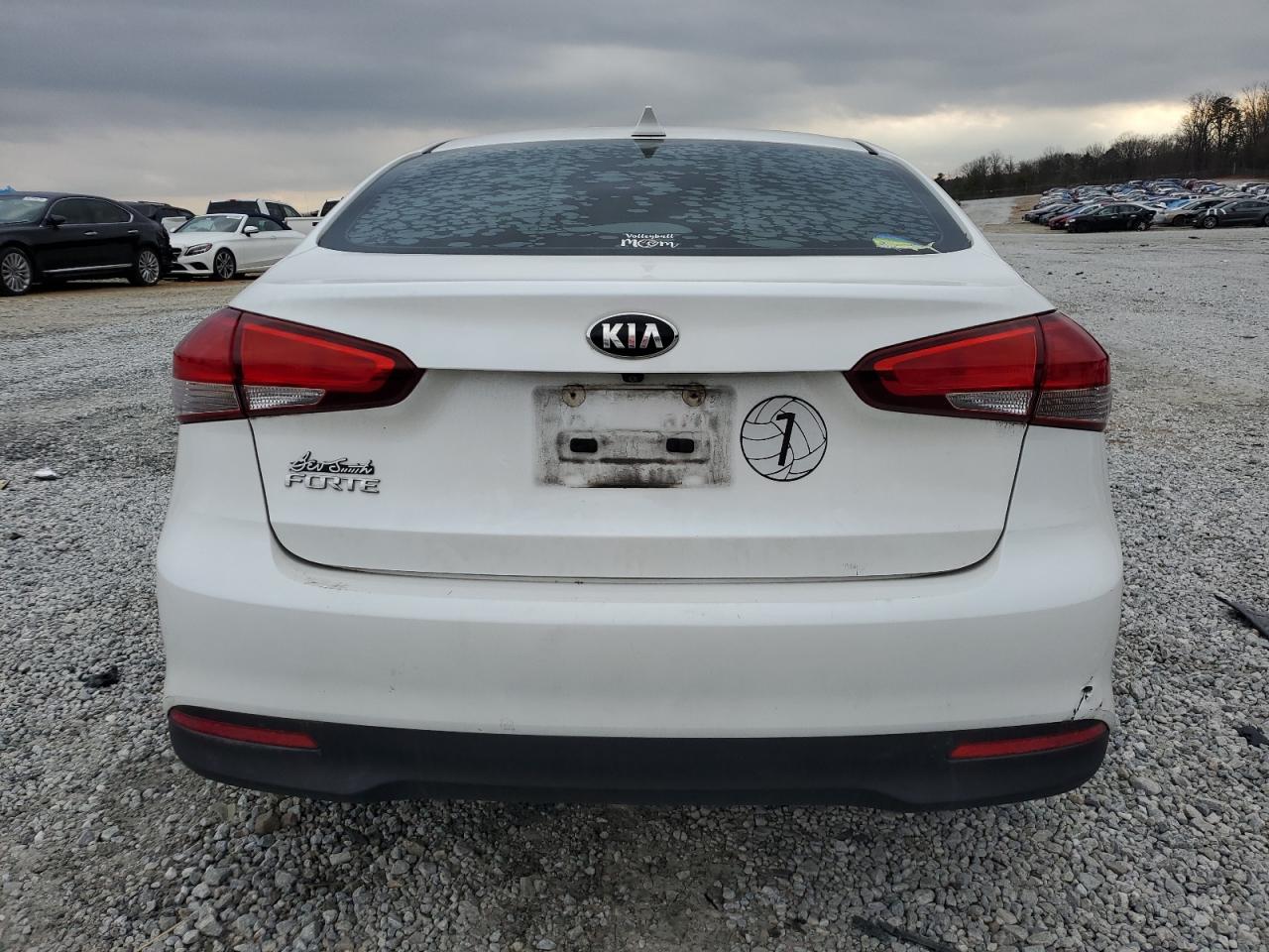 2018 Kia Forte - Image 6
