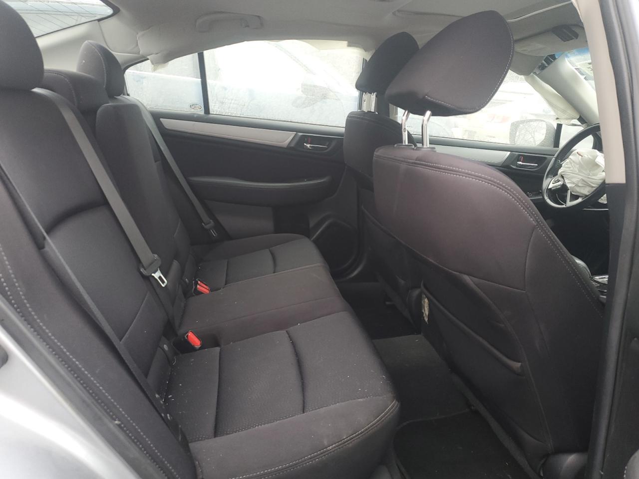 2015 Subaru Legacy - Image 10