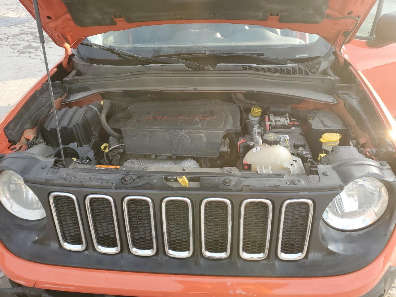 2016 Jeep Renegade - Image 12