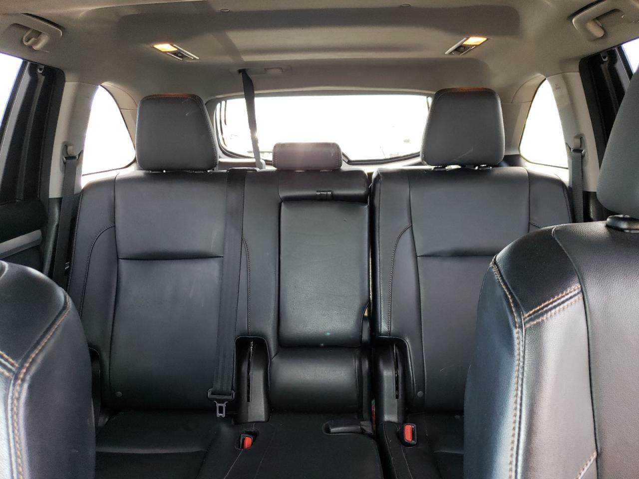 2015 Toyota Highlander - Image 10