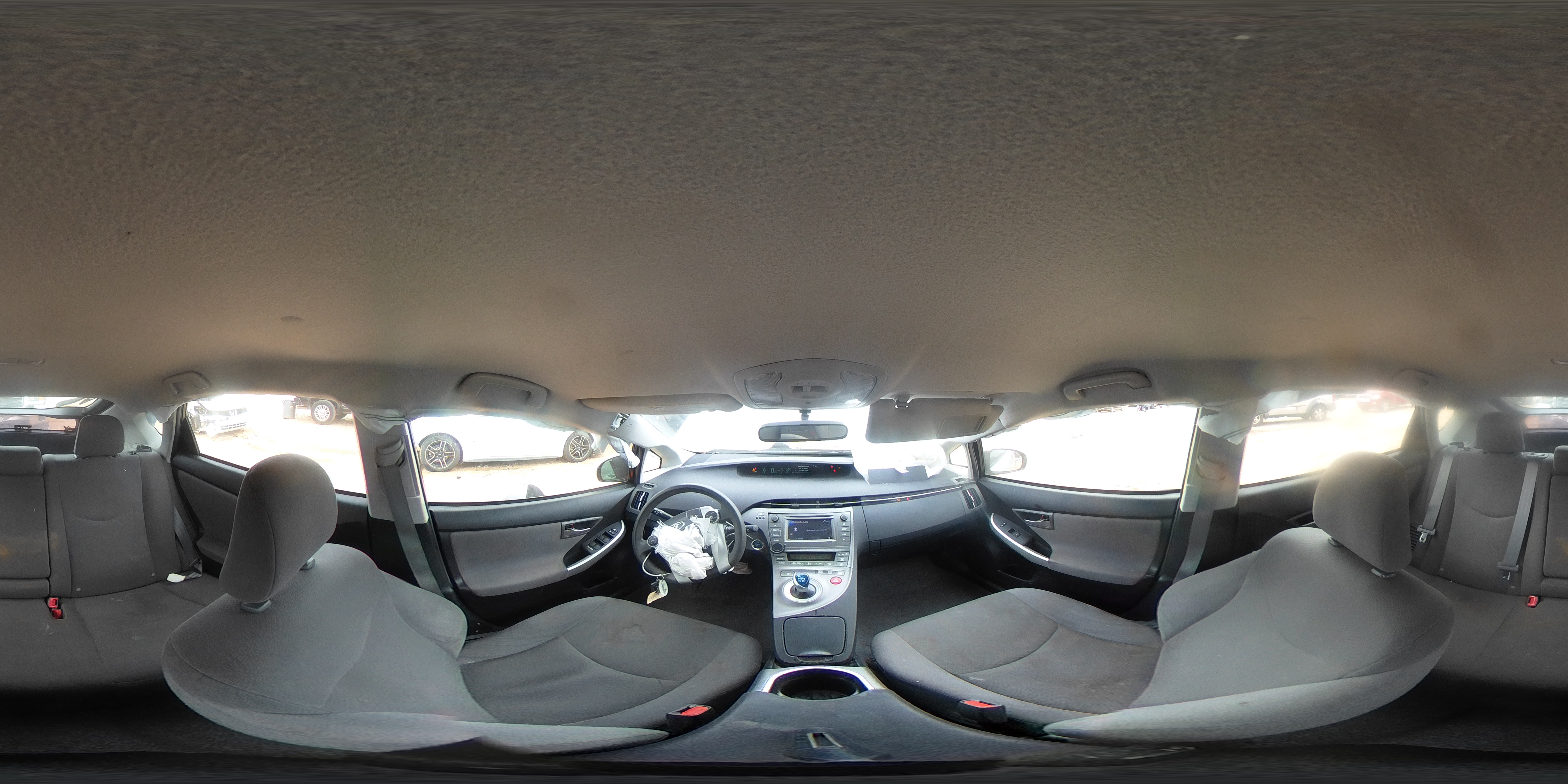 2014 Toyota Prius - Image 12