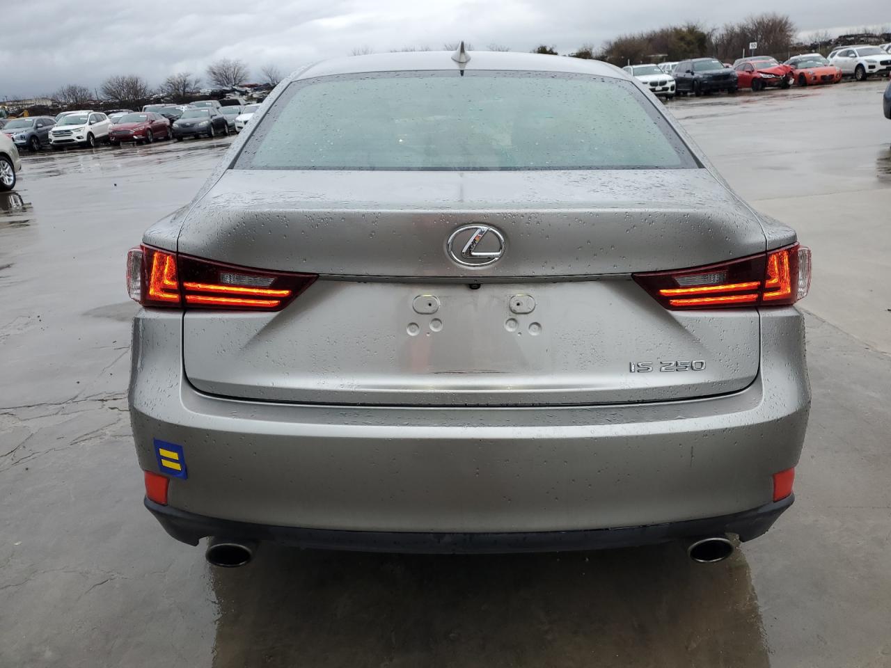 2015 Lexus IS - Image 6