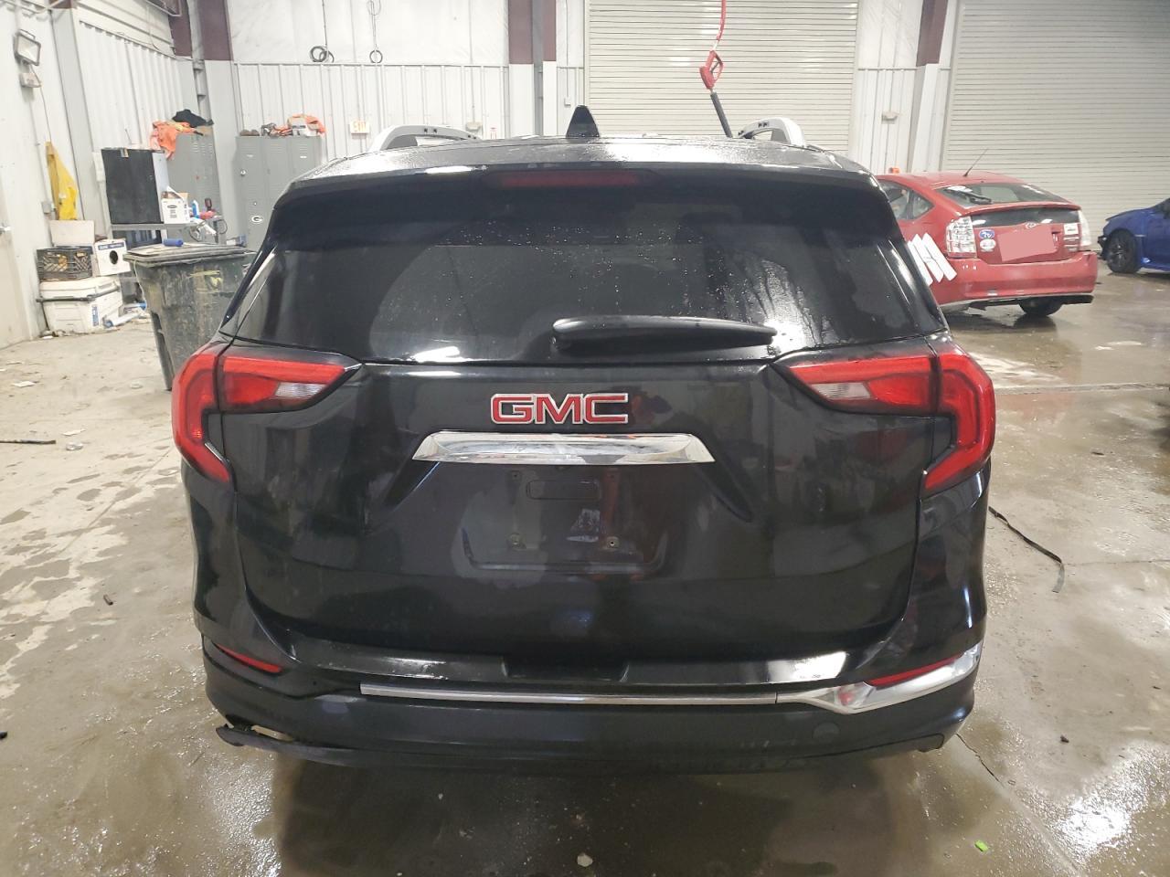 2018 GMC Terrain - Image 6