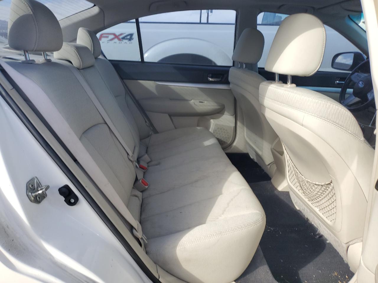 2010 Subaru Legacy - Image 10