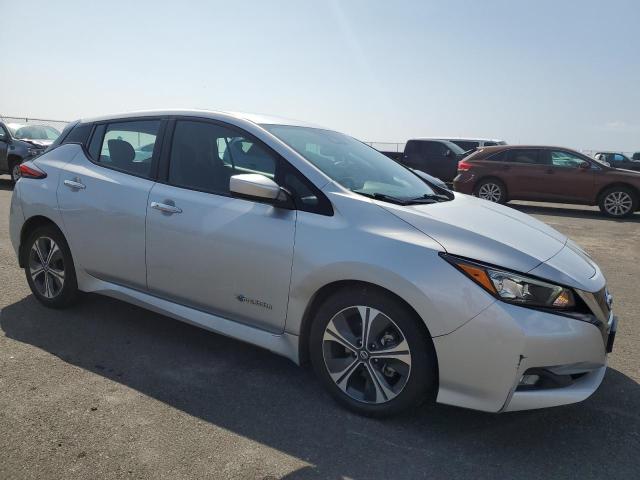  NISSAN LEAF 2018 Srebrny