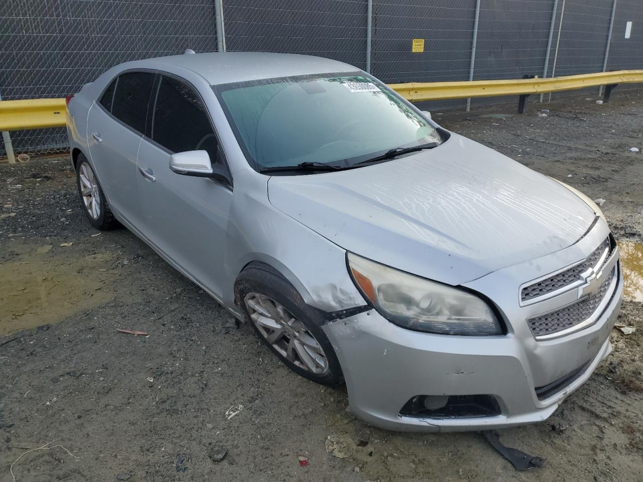 2013 Chevrolet Malibu - Image 4