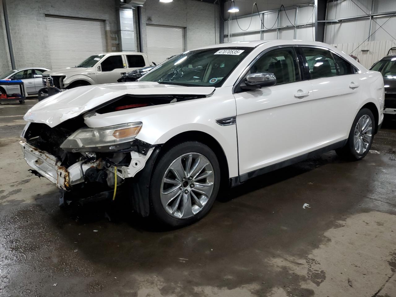 2011 Ford Taurus - Image 1