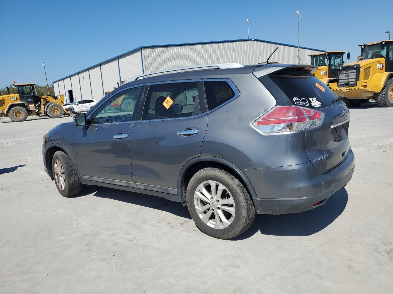 2015 Nissan Rogue - Image 2
